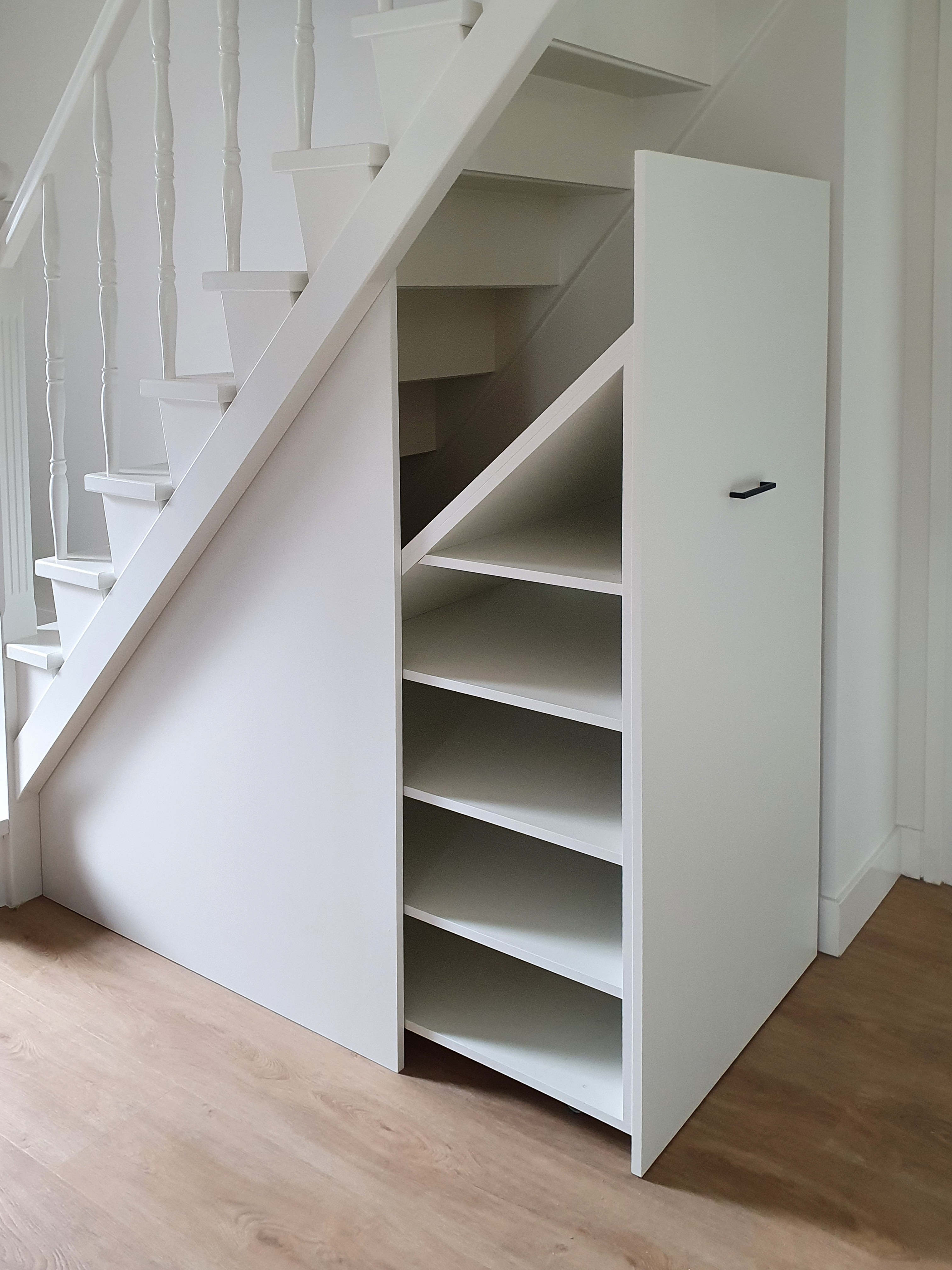 opbergkast onder de trap, maat meubel